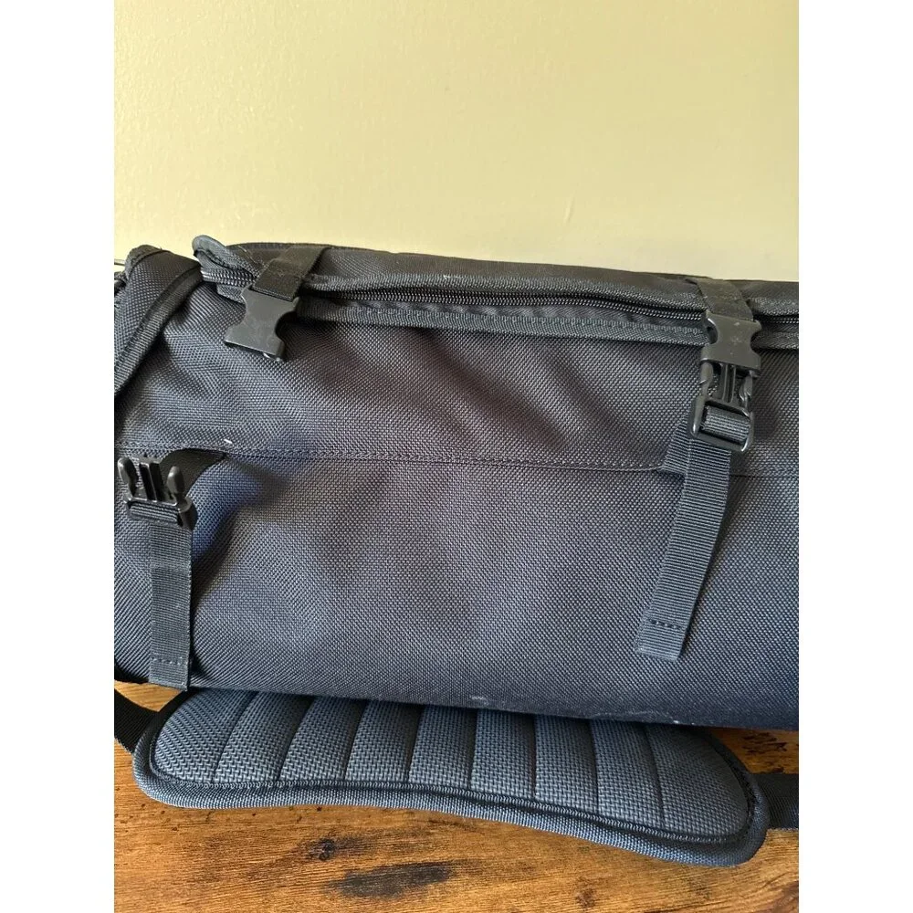 Jos A Bank Black Padded Roll Up Luggage Case & Garment Bag With Shoulder Strap